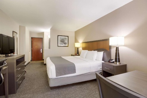SureStay Plus Hotel by Best Western Houston Medical Center image 12