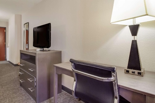 SureStay Plus Hotel by Best Western Houston Medical Center image 3