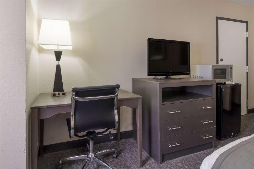 SureStay Plus Hotel by Best Western Houston Medical Center image 6